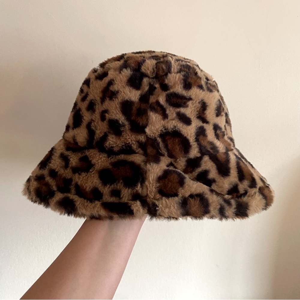 Leopard Faux Fur Bucket Hat